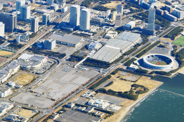 マリンスタジアム移転 幕張メッセの「巨大駐車場」なくしていいの？ どう考えても「渋滞」する、これだけの理由