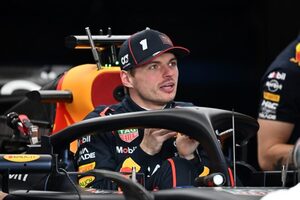 レッドブル、失望感を募らせるもドライバーズタイトルを諦めず「来季に焦点を移すのは、可能性が完全になくなった後」