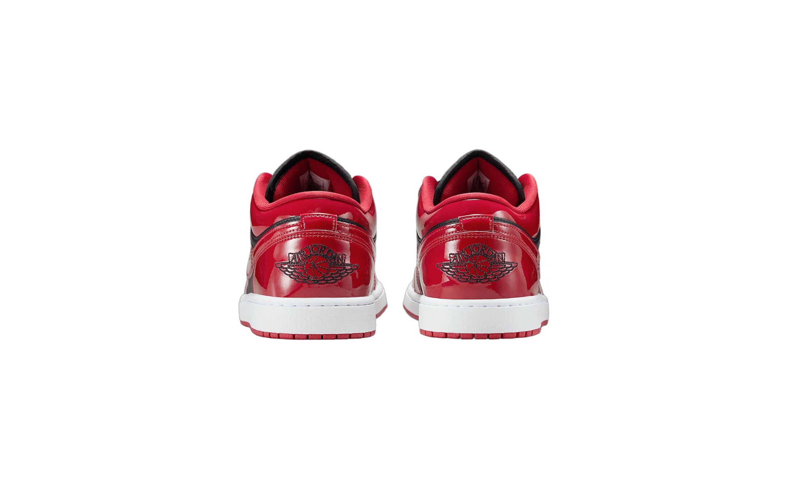 ナイキ「エア ジョーダン 1 LOW “Varsity Red”」は足もとを照らす個性的なパテントレザー──GQ新着スニーカー