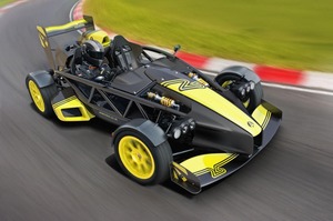 アリエル・アトム　25周年記念モデル『4RR』登場　軽量ボディに530馬力