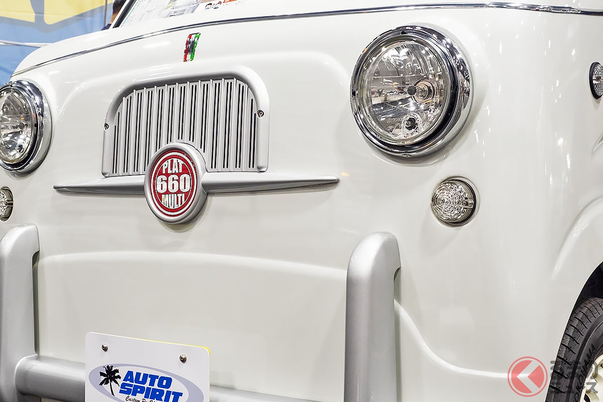 スズキ「“車中泊”軽バン」がスゴい！ 全長3.4m級ボディ×「超レトロ」な丸目ライト＆“なめらか”ボディ仕上げ！ オートスピリットの軽キャンピングカー仕様「PLATムルティ660 コンフィIV」に注目！