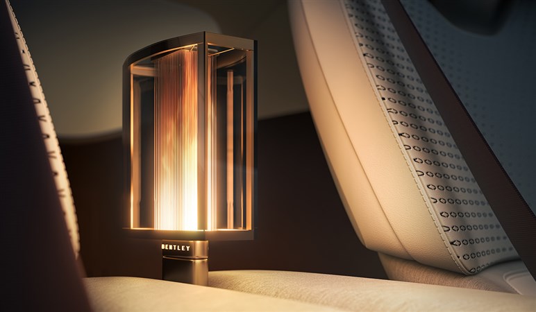 ベントレーの“赤ちゃんベンテイガ”は電動化！ 高級コンパクトSUVが2026年デビュー予定