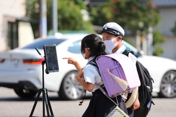 子供の交通安全を考える 7才の交通安全プロジェクト 交通安全教材とデジタル標識開発 実験結果を公表 こくみん共済coop 全労済 Driver Web 自動車情報サイト 新車 中古車 Carview