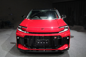 新型RAV4のGRスポーツは「オンロードのスポーティさ」を追求したモデル！　空力・シャシー剛性・サスペンションまで手が入った「本物」に期待大