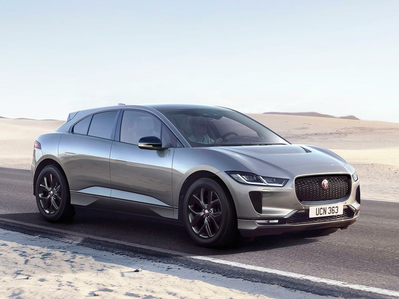 ジャガーの電気自動車「Iペイス」に2022年モデル登場。新たに「ブラックエディション」を追加