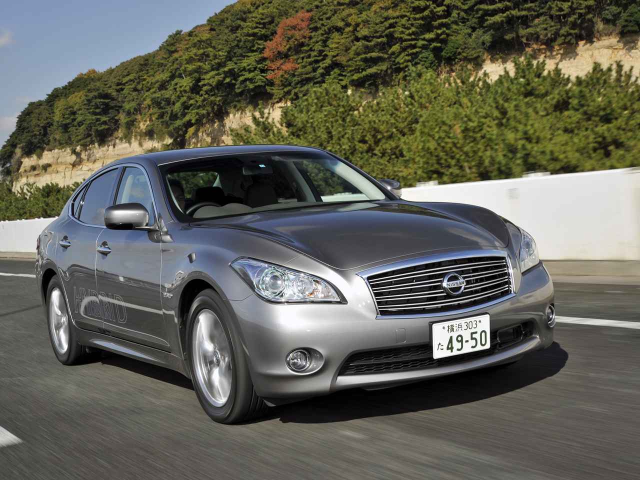 試乗 フーガ ハイブリッドは かつてない加速g を堪能できるフラッグシップに変貌した 10年ひと昔の新車 Webモーターマガジン 自動車情報サイト 新車 中古車 Carview