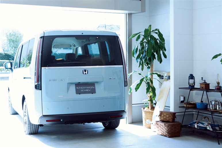 「ステップワゴン」改良でホンダの“想定外”が発生中!? ガソリン車が長納期の背景とは