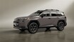 トヨタ新型「RAV4」世界初公開。3つのデザインを用意、新開発ハイブリッド採用…国内は25年度内発売へ