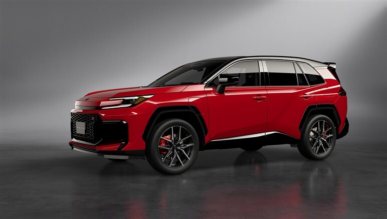 トヨタ新型「RAV4」世界初公開。3つのデザインを用意、新開発ハイブリッド採用…国内は25年度内発売へ