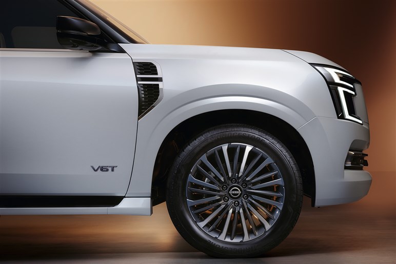【国内導入検討中】“海外育ちの大型SUV”日産「パトロール」試乗　空白の18年…離れたユーザーは戻るか？