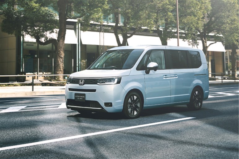 「ステップワゴン」改良でホンダの“想定外”が発生中!? ガソリン車が長納期の背景とは