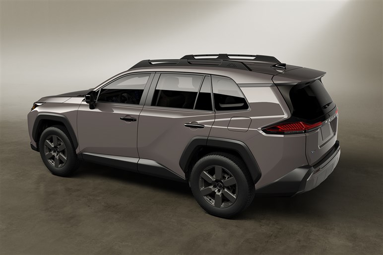 トヨタ新型「RAV4」世界初公開。3つのデザインを用意、新開発ハイブリッド採用…国内は25年度内発売へ