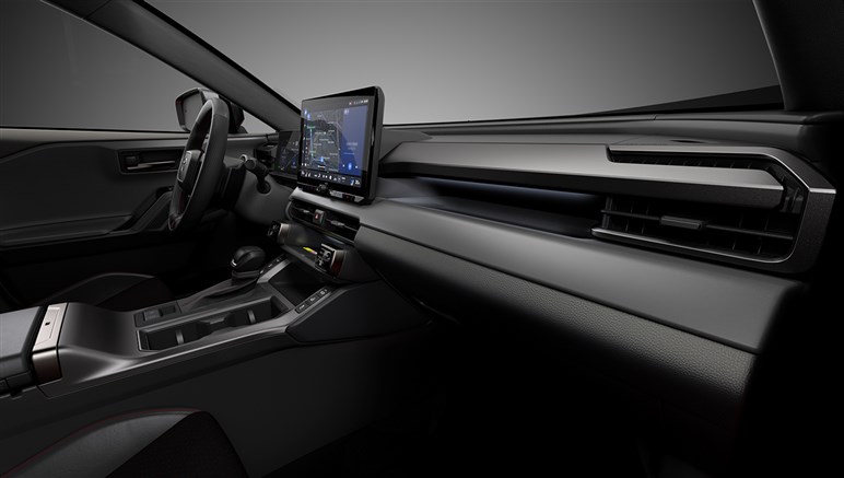 トヨタ新型「RAV4」世界初公開。3つのデザインを用意、新開発ハイブリッド採用…国内は25年度内発売へ