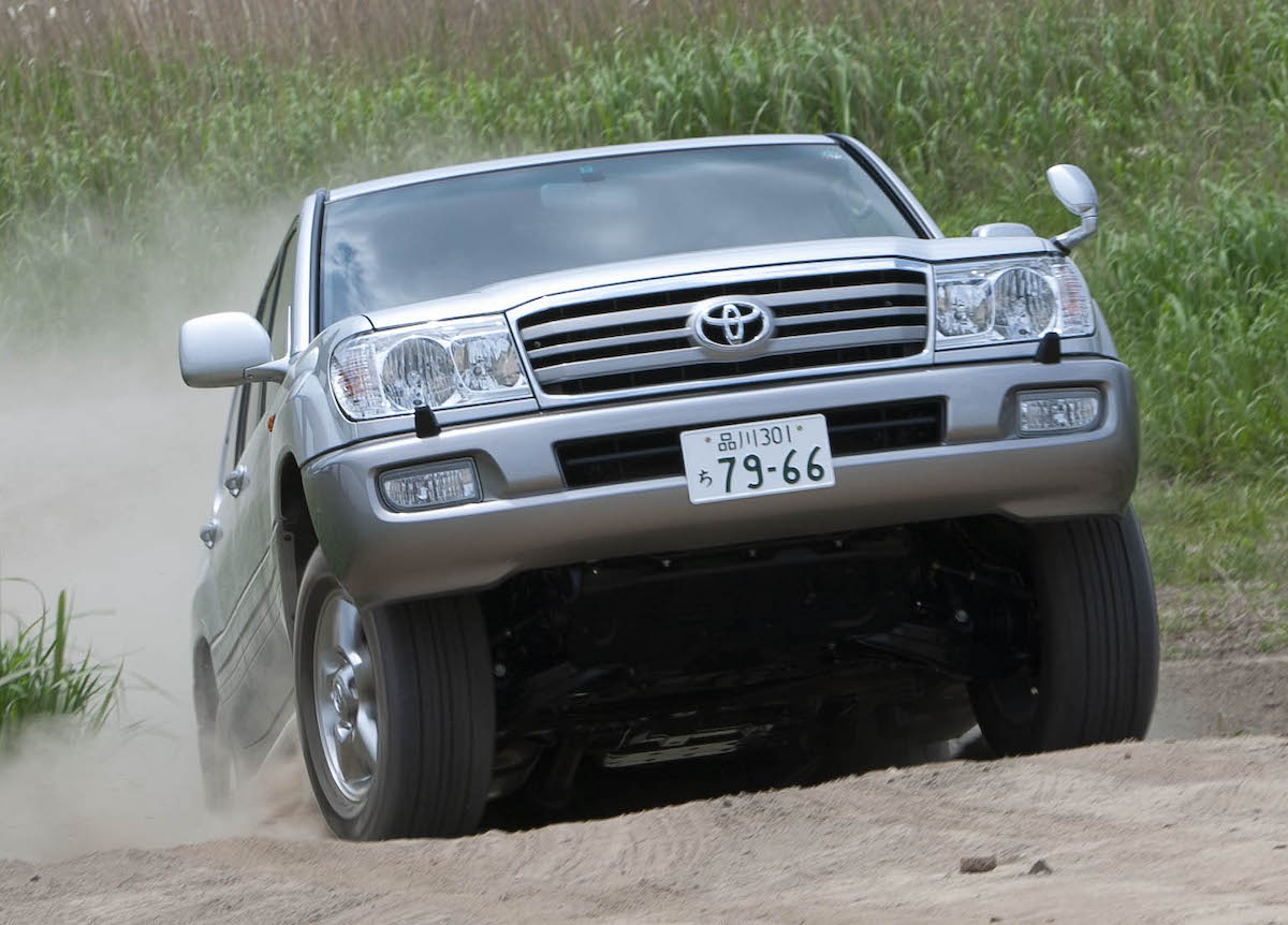 まさに オフロード界のセルシオ 新型もいいけど ランクル100 が意外と狙い目の理由とは Auto Messe Web 自動車情報サイト 新車 中古車 Carview