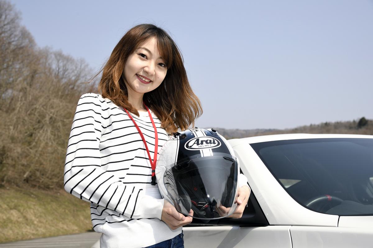 Zニスモで挑戦 駆け出し女性編集者は一流レーシングドライバーの指導でどこまで成長できる Web Cartop 自動車情報サイト 新車 中古車 Carview