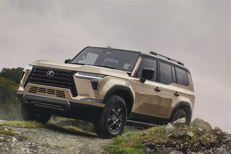 レクサス「GX」はいつ買える？　不正認証問題の影響で先行販売モデルが納車延期…通常グレードは来年1月か