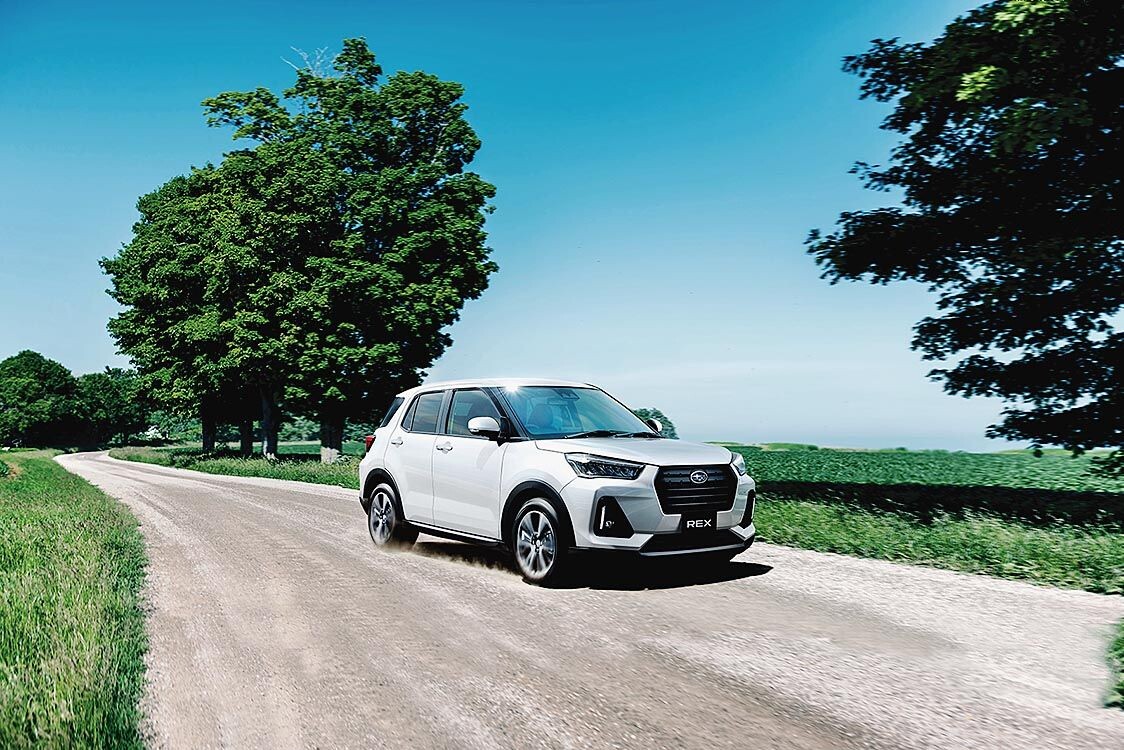 スバル、SUV「レックス」に4輪駆動車を設定　価格は218万円から