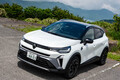 【1300キロ乗り比べ】ルノー新型「キャプチャー」の「フルハイブリッドE-TECH」と「マイルドハイブリッド」の違いは？ 乗り味と燃費をリポート