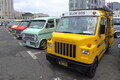 ご近所さん乗ってた！「レトロ自動車」なぜ消えた？ バブル崩壊後に大ブーム きっかけは“巨大テーマパーク”の作業用