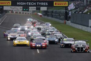Team WRTの32号車BMWが久々開催の鈴鹿1000kmを制す。6時間半の大激戦