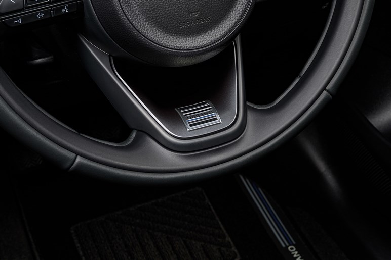 【予想CG公開】新型「ヤリス」はクラウンスポーツ似？ フルデジタル内装や新開発4気筒エンジン搭載も
