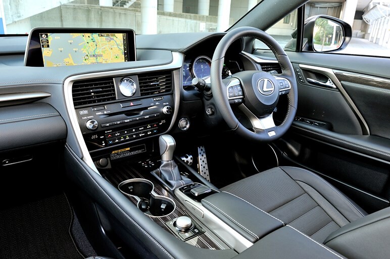 新型レクサスRXに試乗。クルマ好きにとっての狙い目グレードはどれ？