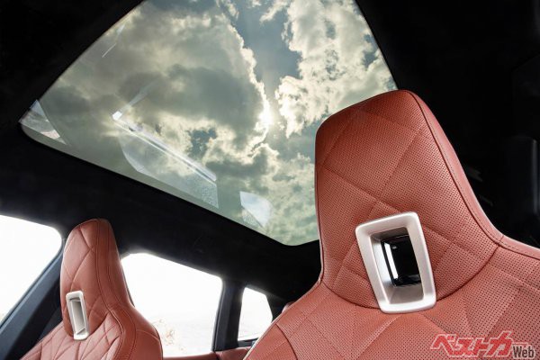 サンルーフ人気復活ってマジ Evで大増殖中のパノラマルーフはどうなのよ ベストカーweb 自動車情報サイト 新車 中古車 Carview