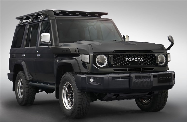 トヨタ車体がマットブラックのランクル70を公開。パーツは販売も検討中｜東京オートサロン