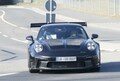 【スクープ】ポルシェ911GT3 RS新型、ニュルで巨大ウィング最終テストを敢行！ 最高出力は60ps以上アップ