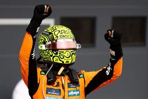 1ストップ敢行ノリスが僚友ピアストリ退け今季5勝目。不振レッドブルはフェルスタッペン9位、角田裕毅17位｜F1ハンガリーGP決勝
