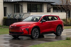 【いつまで待たせる!?】クラウンエステート度重なる発売延期のワケは盟友ハリアーのモデルチェンジにアリ？