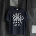 伝統のペイズリーをモダンに昇華させたエトロ──2025年夏のTシャツ&カットソーコレクション
