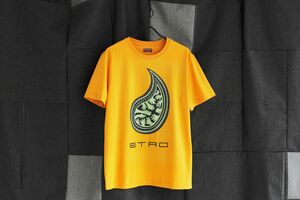 伝統のペイズリーをモダンに昇華させたエトロ──2025年夏のTシャツ&カットソーコレクション