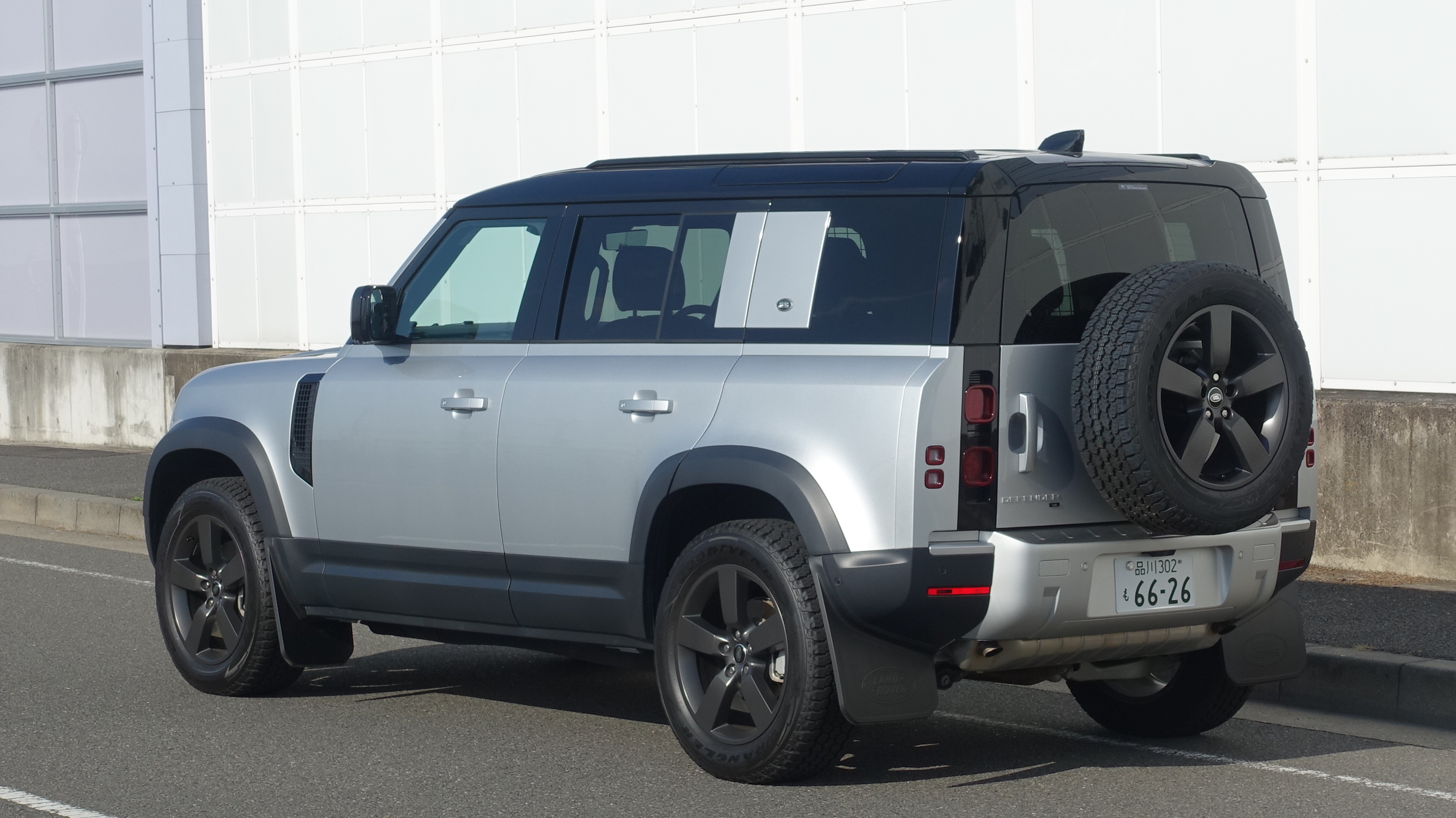 ランドローバー ディフェンダー110試乗記 Awd 2 0lターボ 8速at Auto Prove 自動車情報サイト 新車 中古車 Carview
