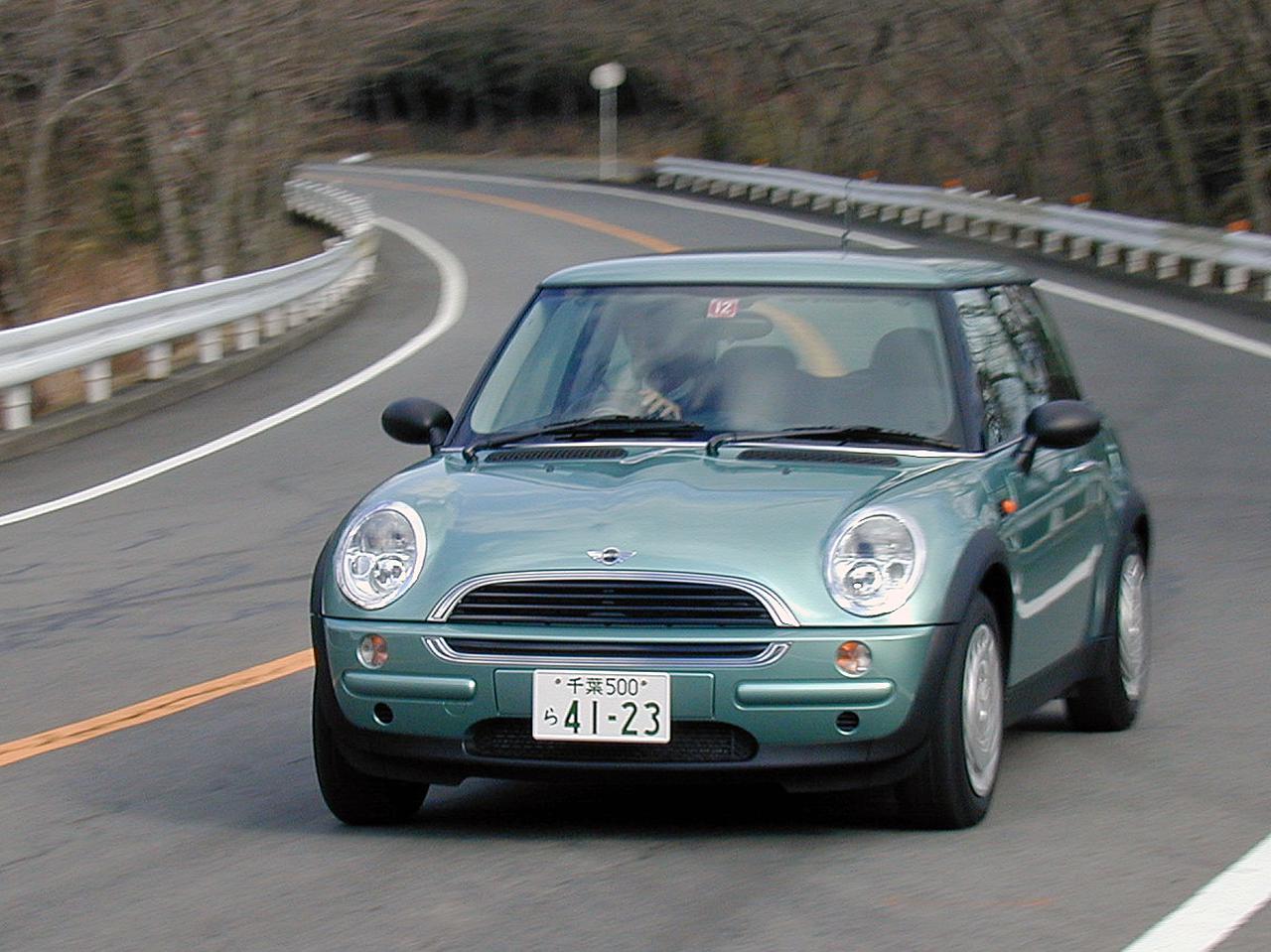 懐かしの輸入車 30 Miniはbmw傘下になり 大きくなってもminiそのものだった Webモーターマガジン 自動車情報サイト 新車 中古車 Carview