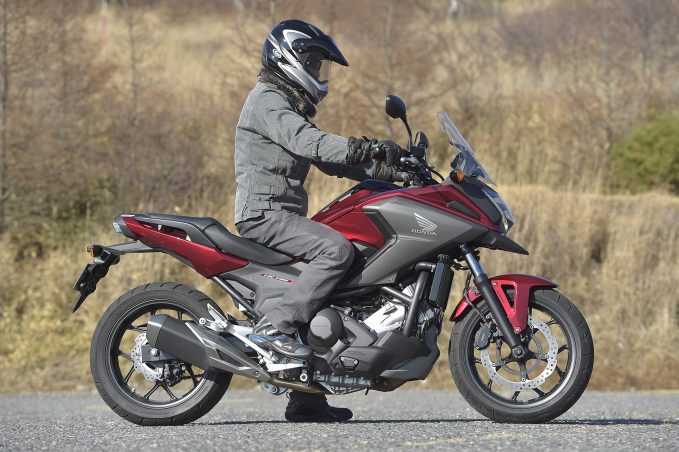 Nc750x Dct ってどんなバイク 燃費や足つき性 装備などを解説します ホンダバイク資料室 Nc750x Dct Webオートバイ 自動車情報サイト 新車 中古車 Carview