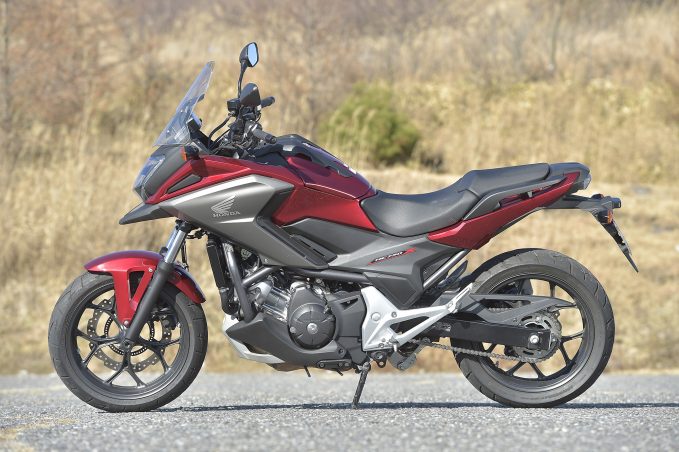 Nc750x Dct ってどんなバイク 燃費や足つき性 装備などを解説します ホンダバイク資料室 Nc750x Dct Webオートバイ 自動車情報サイト 新車 中古車 Carview