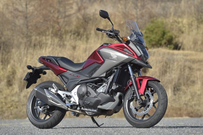 Nc750x Dct ってどんなバイク 燃費や足つき性 装備などを解説します ホンダバイク資料室 Nc750x Dct Webオートバイ 自動車情報サイト 新車 中古車 Carview