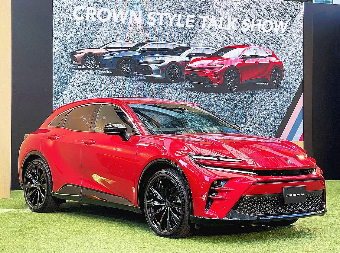 トヨタ、シリーズ第2弾の新型SUV「クラウンスポーツ」を発表　2.5LハイブリッドのほかPHVも用意　590万円から