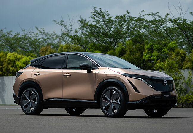 本日開始のテレビcmでキムタクが乗ってアピールする 日産アリア とは どんなクルマなのか カー アンド ドライバー 自動車情報サイト 新車 中古車 Carview