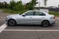 メルセデスベンツ『Cクラス』新型、量産仕様のプロトタイプがついに出現！ 変更点を完全解説