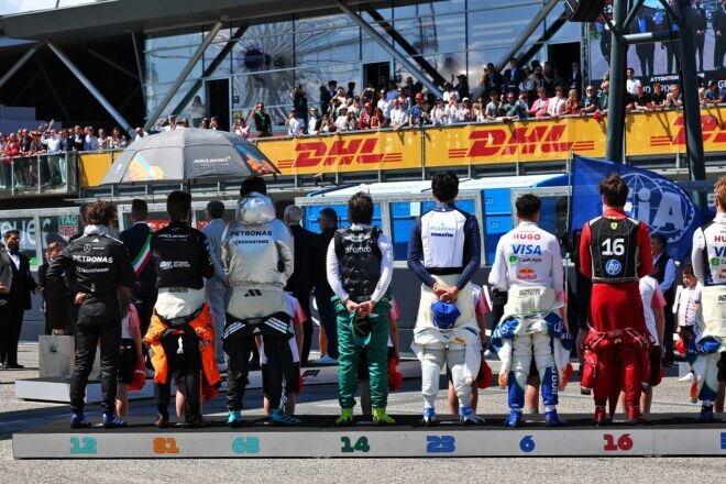 語り草になるオーバーテイクを見せたフェルスタッペン。表彰台に近付いたアルボン【独自選出：F1第7戦ベスト5ドライバー】