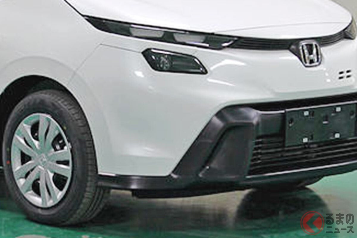 【中国】ホンダ「“新型”フィット」“まもなく登場”に反響殺到！ 斬新「2段ライト」の一新デザインに「うーん」「実車を見たい」と賛否両論!? 新たな「ビッグマイナーチェンジ」中国モデルに寄せられた声とは