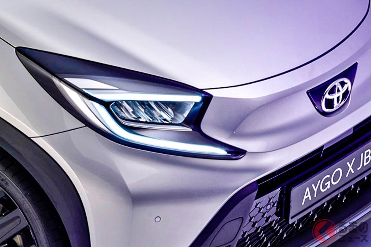 【欧州】全長3.7m！ MTもあるトヨタ「最小SUV」に反響あり！ 「小さいのに存在感スゴい！」「欲しい！」の声も!? 斬新デザインの「アイゴX」とは？