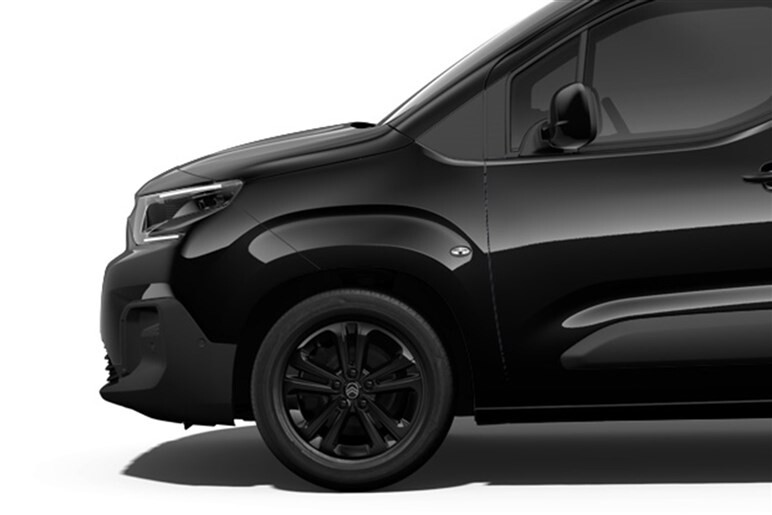 【全身まっくろ】“黒真珠”をまとったブラックエディション登場　シトロエン「ベルランゴ」に特別仕様車追加