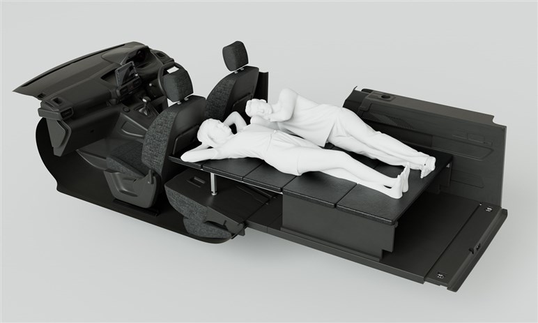 【全身まっくろ】“黒真珠”をまとったブラックエディション登場　シトロエン「ベルランゴ」に特別仕様車追加