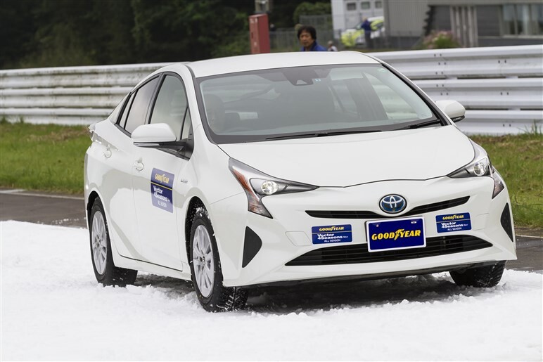 ベクター4シーズンズ・ハイブリッドをプチ全方位テスト。体験者にも聞いた