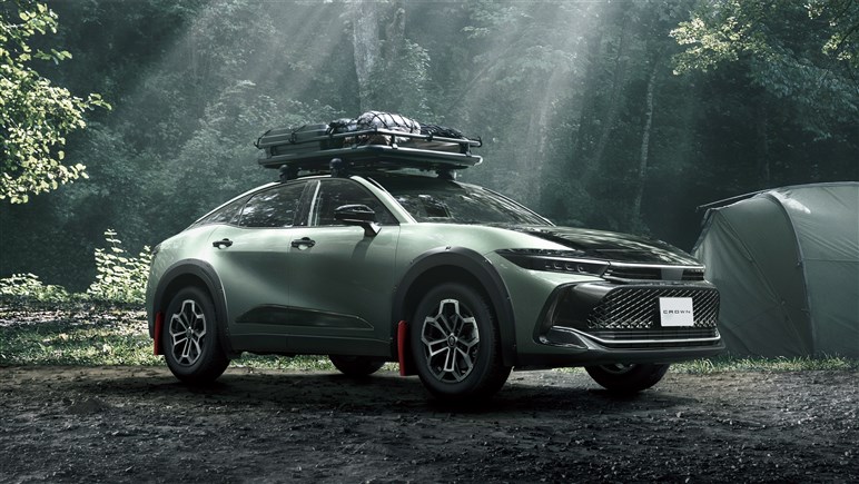 【実際どうなの？】高級SUV「ハリアー」購入者の評価。ハイブリッドとガソリンで分かれる明暗、意外な“格上モデル”がライバルに