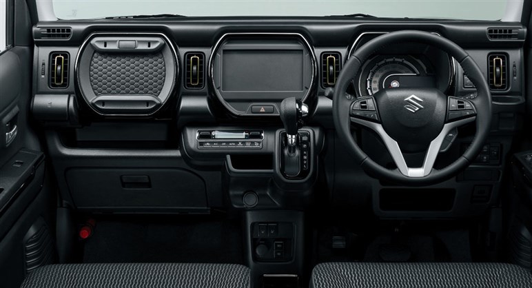 新型ハスラーは48V「スーパーエネチャージ」を採用＆“ちょいワル”顔に？　しかも大幅値上げナシで2025年秋に公式デビューか