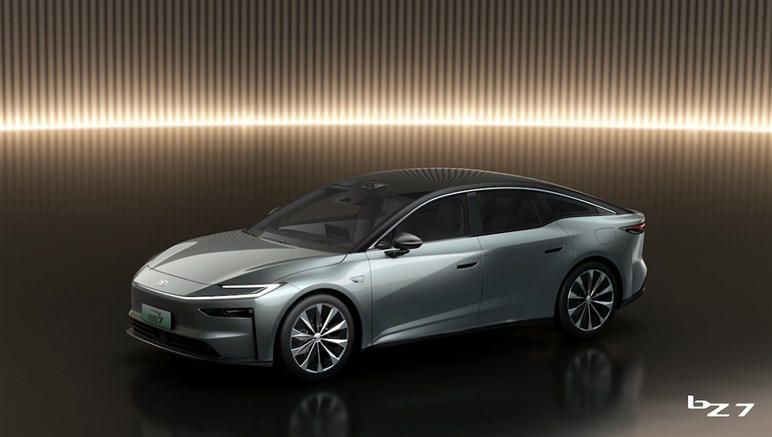 【セルシオ復活の布石か】トヨタの新フラッグシップEV「bZ7」が、圧巻のAIシステムを搭載して日本上陸するかも…だと？